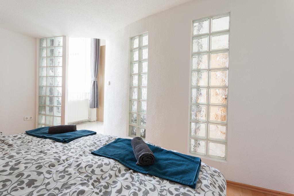 Feel At Home Apartment บูดาเปสต์ ภายนอก รูปภาพ